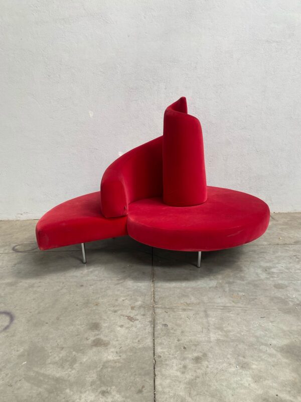 Divano a chiocciola rosso VD003