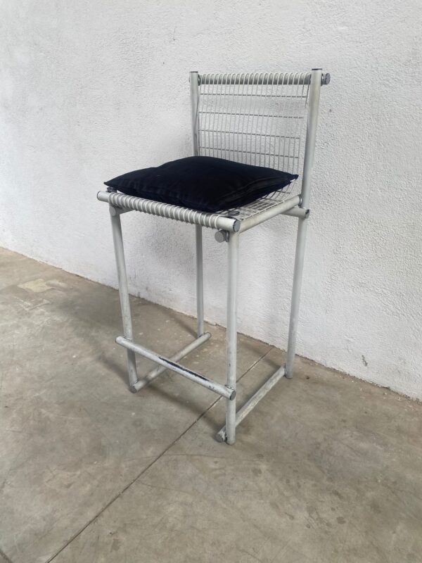 Sgabello alto grigio in metallo SV010 - immagine 4