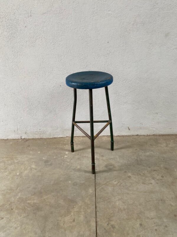 Sgabello industrial blu/nero anni 60/70 SV012