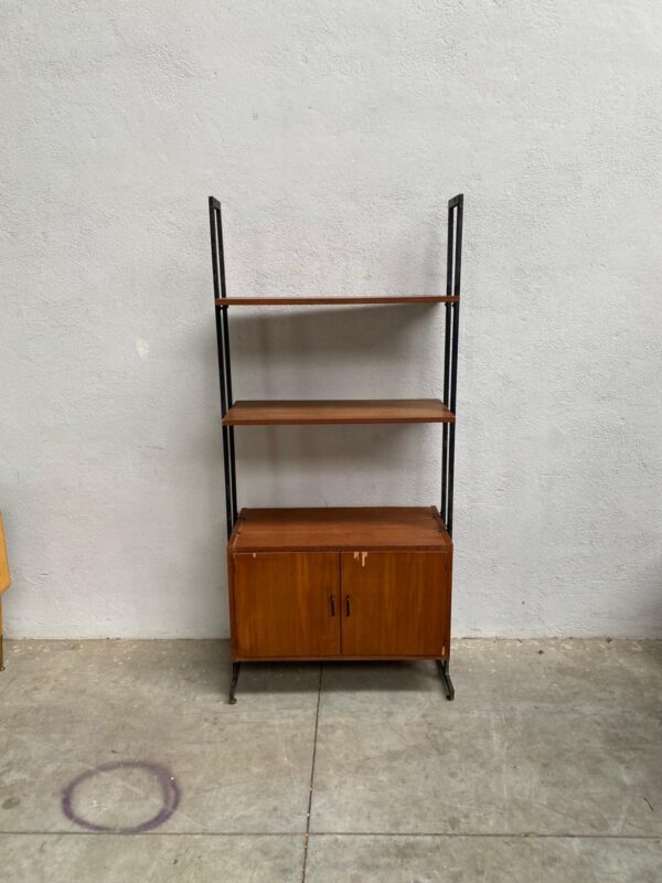 Libreria da parete vintage con struttura in metallo VM019